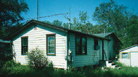 2 WKIQ-WLCO rear view.jpg (324357 bytes)