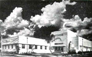 58_S._Ivanhoe_Blvd_Studios_-_1954-Peter_Simonson.jpg (56435 bytes)