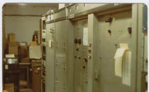 Transmitter.jpg (43634 bytes)