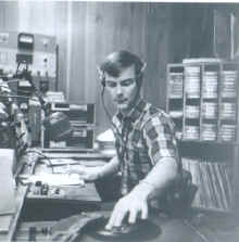 Dennis_Winslow_WDVH.jpg (52353 bytes)