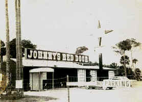 Johhnys_Red_Door_Cocoa_Beach.jpg (16802 bytes)