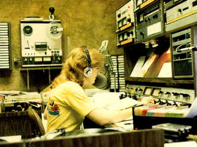 Rusty_McVie_in_studio_circa_1982.jpg (248266 bytes)