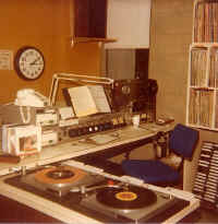WFTU studio 1-Jaime Lerner.jpg (62589 bytes)