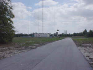 studio1.jpg (73835 bytes)