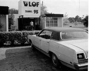 wlof_studio_exterior_01.jpg (637114 bytes)